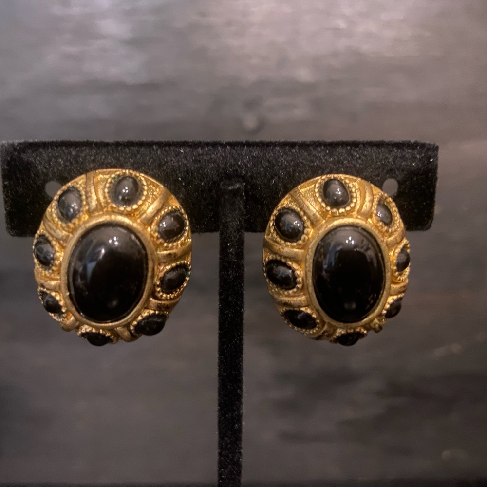 Kenneth Jay Lane Black Cabochon Clip Earrings - image 1